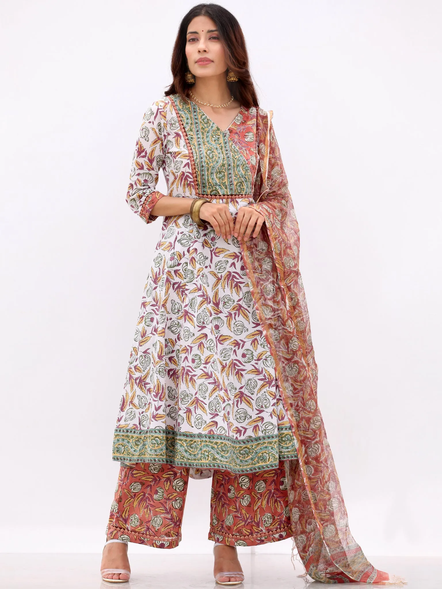 Fiza Farhat Set Of Flared Kurta Palazzo Dupatta