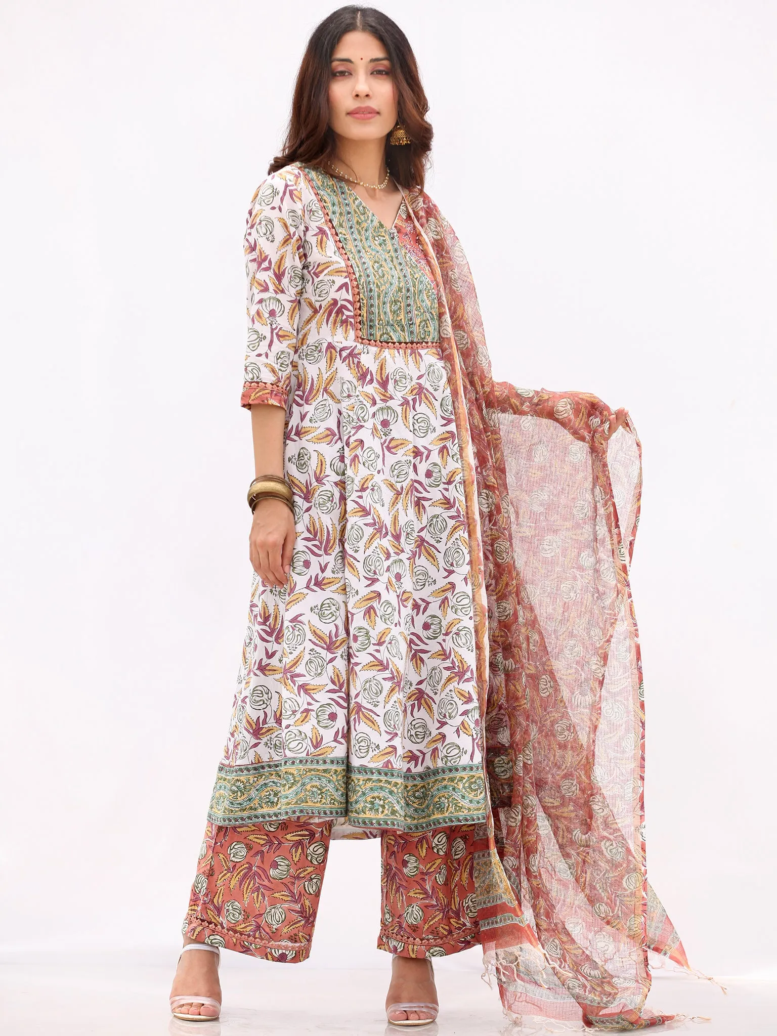 Fiza Farhat Set Of Flared Kurta Palazzo Dupatta