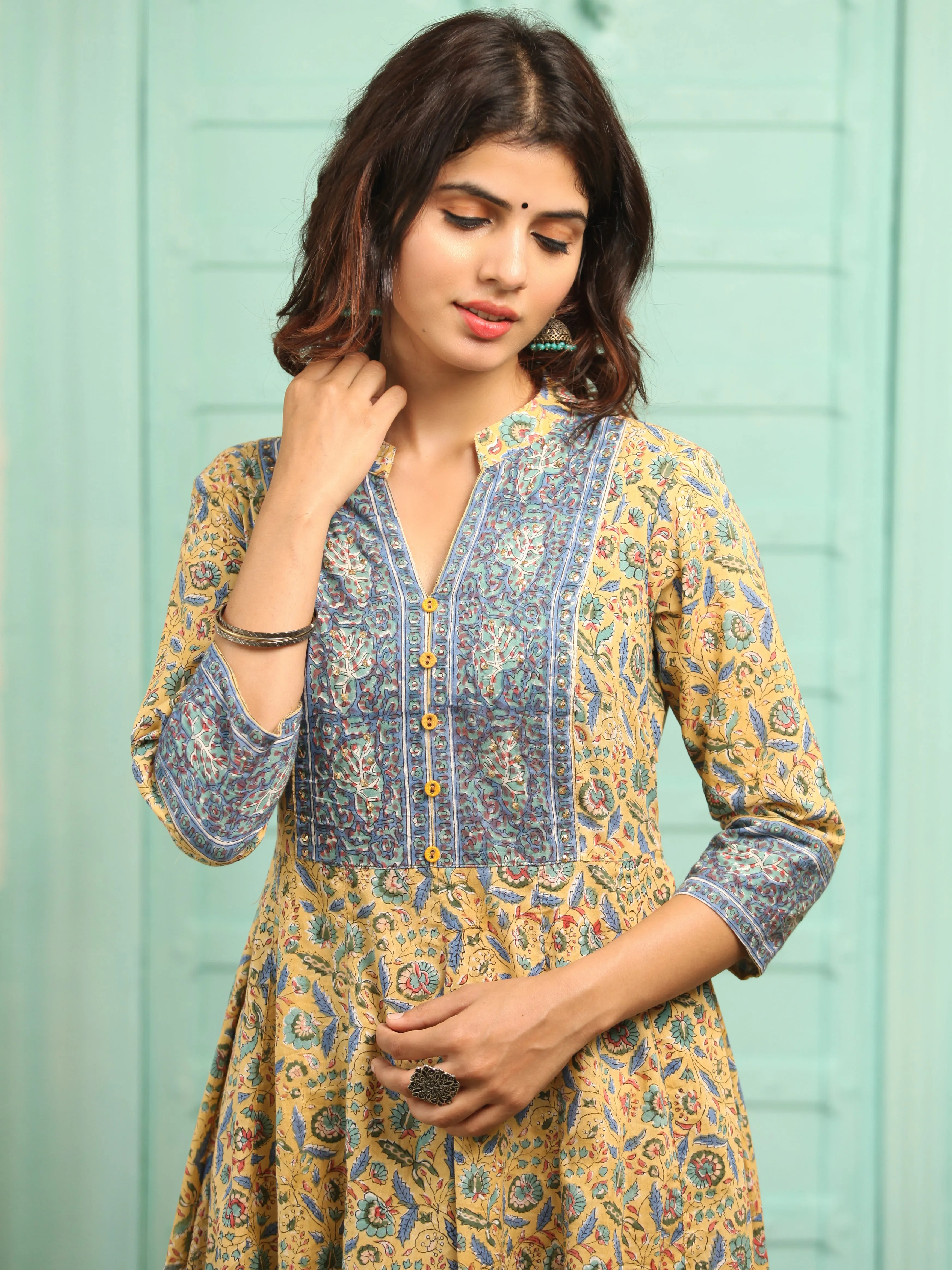 Jashn Mehroz Flared Kurta