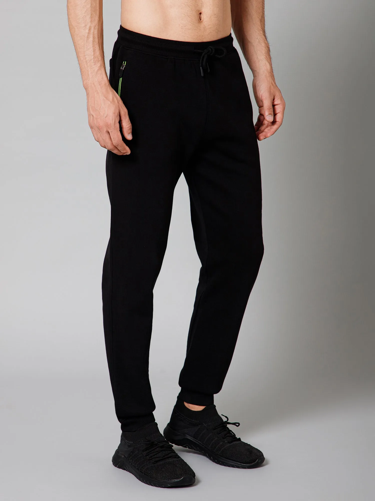 Men Black Solid Full Length Regular Fit  Winter Wear Track Pant For Men